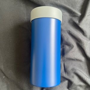 White claw can cooler. Never used